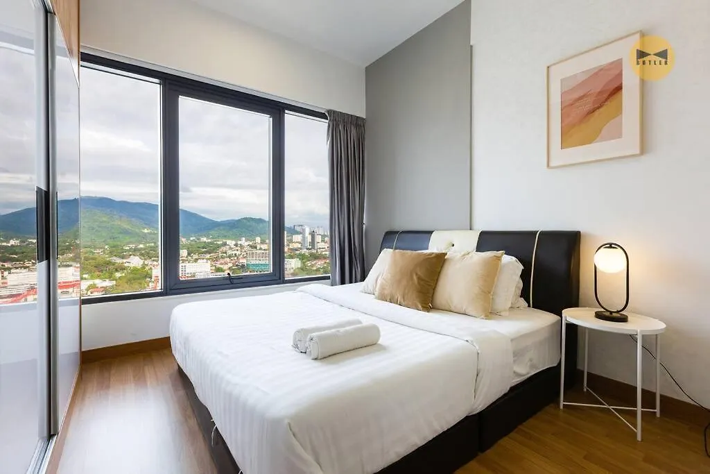 Spacious 3Br In Tropicana 218 At Central Location & Food Hunt Friendly George Town