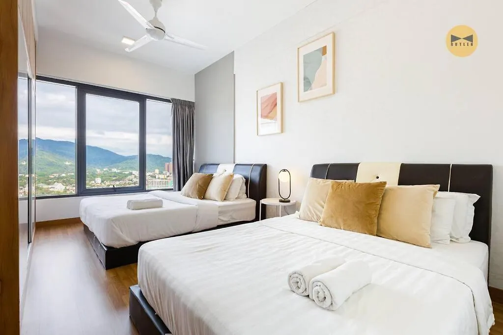 Spacious 3Br In Tropicana 218 At Central Location & Food Hunt Friendly George Town